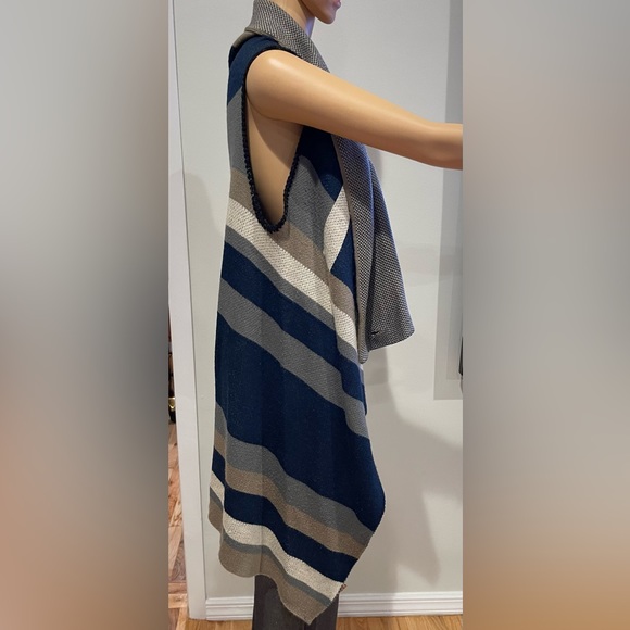 Striped Vest Sweater with Cowl Neck and 2 Buttons. - Picture 4 of 5